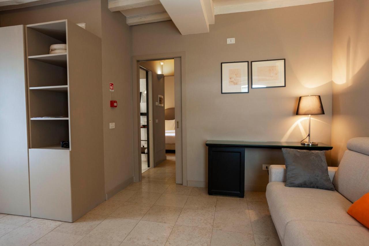 Santellone Resort Brescia Exterior foto