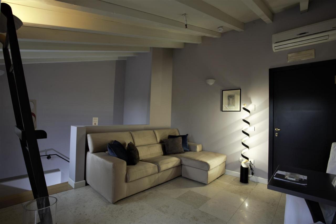 Santellone Resort Brescia Exterior foto